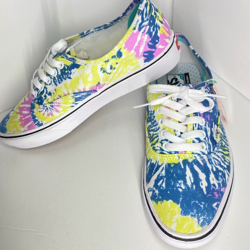 NWT Vans ComfyCush Tie-Dye Orchid/True White Size:9.5 Men